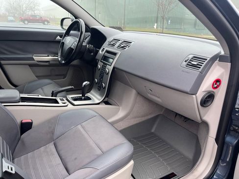 Used 2010 Volvo V50 2.4i image 15