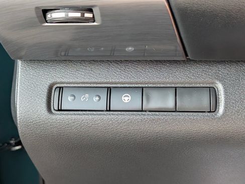 Used 2024 Nissan Pathfinder Rock Creek AWD/4WD image 12