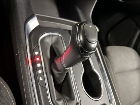 Used 2019 Chevrolet Traverse LT FWD image 15