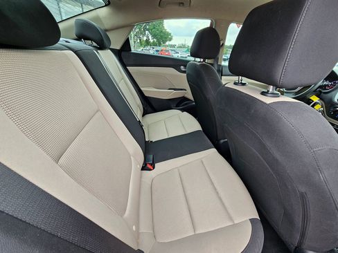 Used 2022 Hyundai Accent SE FWD image 11