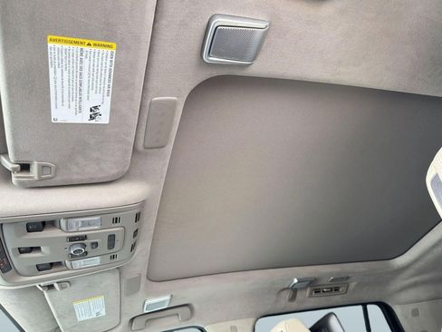 Certified 2024 Cadillac Escalade Premium Luxury Platinum w/ Heavy-Duty Trailer Package image 13