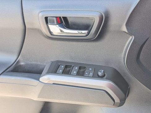 Used 2023 Toyota Tacoma TRD Sport AWD/4WD image 21