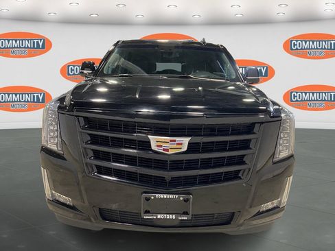 Used 2019 Cadillac Escalade Premium Luxury w/ Escalade Sport Edition image 11