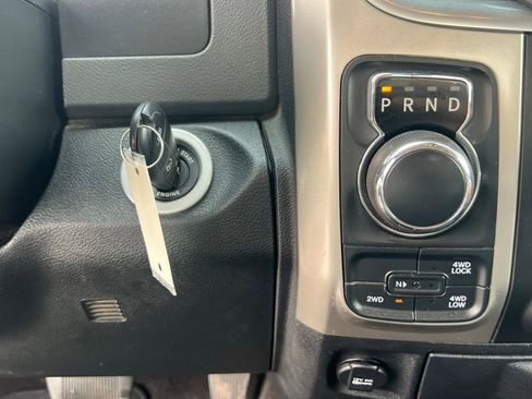 Used 2018 RAM 1500 Classic SLT image 28