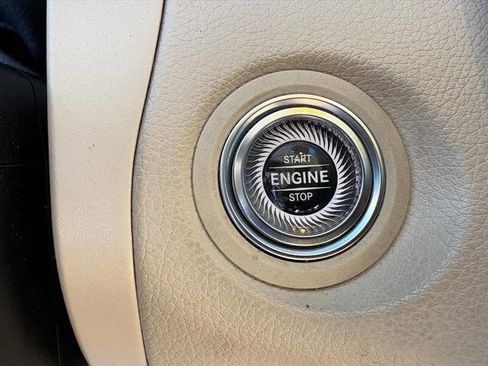 Used 2021 Mercedes-Benz GLC 300 image 12