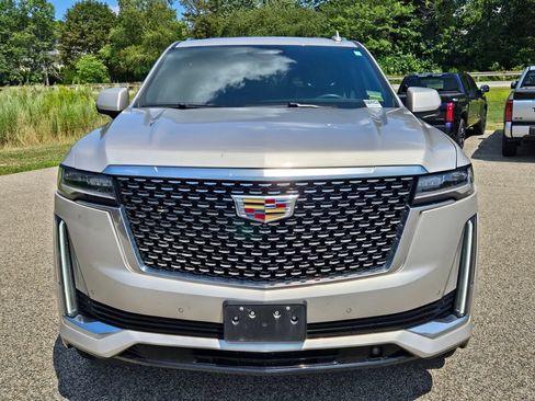 Used 2022 Cadillac Escalade ESV Premium Luxury w/ Performance Package AWD/4WD image 9
