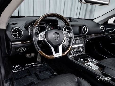 Used 2015 Mercedes-Benz SL 550 image 29