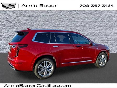 Used 2024 Cadillac XT6 Premium Luxury w/ Technology Package AWD/4WD image 6