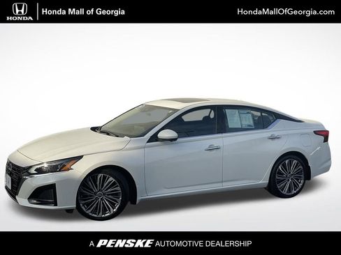 Used 2024 Nissan Altima 2.5 SL image 1