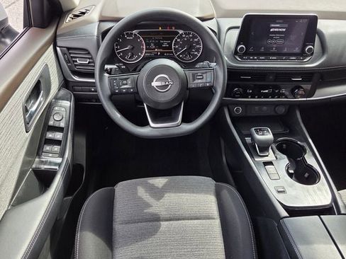 Used 2023 Nissan Rogue SV FWD image 12