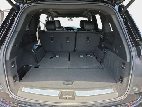 Used 2024 Cadillac XT6 Luxury FWD image 14