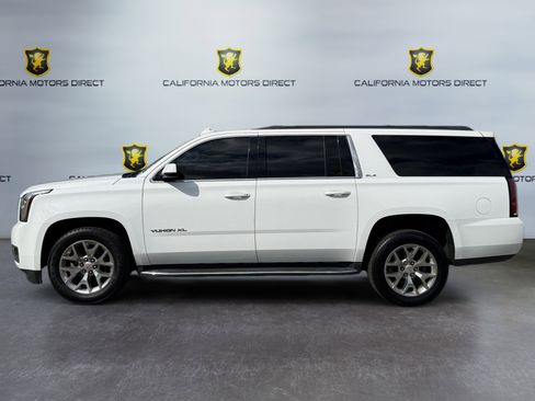 Used 2020 GMC Yukon XL SLE w/ SLE Value Package RWD image 2