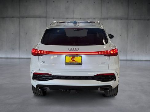 Used 2025 Audi Q5 Premium Plus w/ Premium Plus AWD/4WD image 4