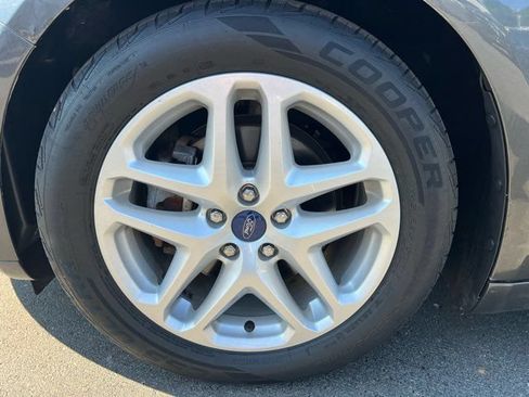 Used 2015 Ford Fusion SE w/ Equipment Group 202A FWD image 26