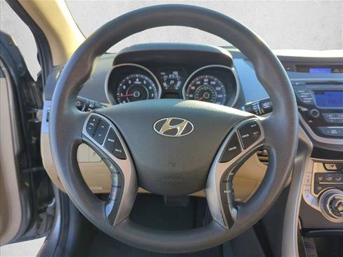 Used 2013 Hyundai Elantra GLS w/ Preferred Pkg image 13