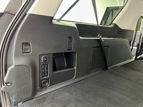 Used 2025 Ford Expedition Max Platinum AWD/4WD image 46