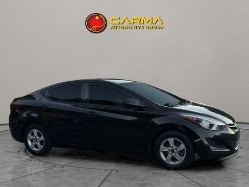 Used 2015 Hyundai Elantra SE image 11