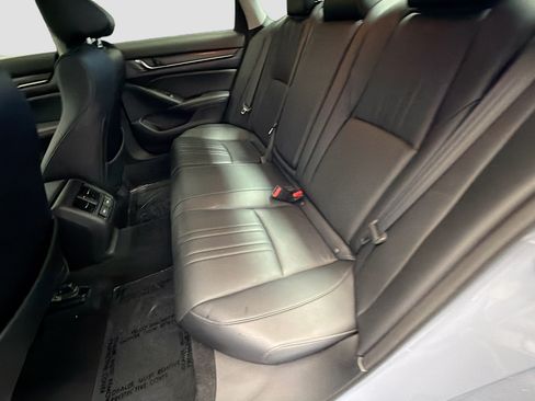 Used 2022 Honda Accord Touring image 13