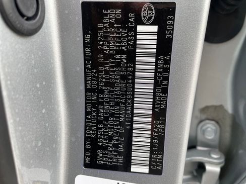 Used 2025 Toyota Camry LE image 27