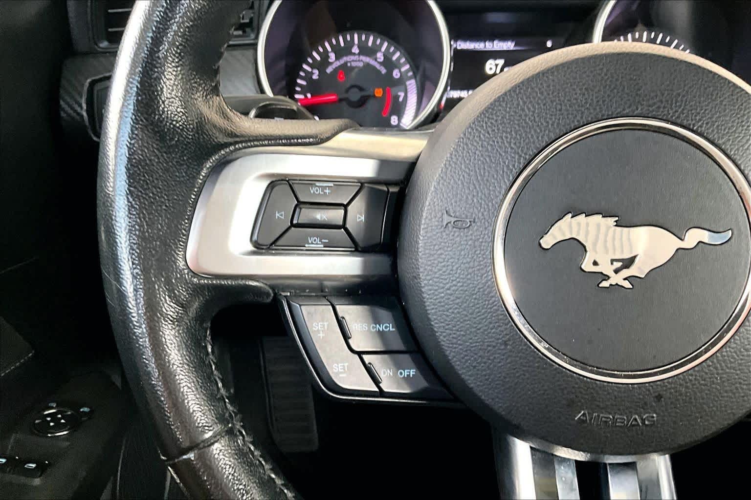 Used 2020 Ford Mustang Coupe RWD image 22