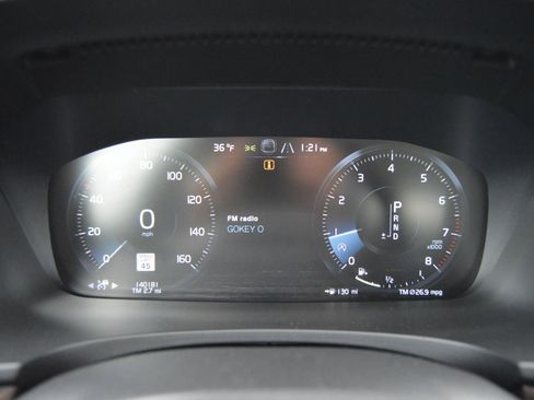 Used 2017 Volvo S90 T6 Momentum w/ Vision Package image 12