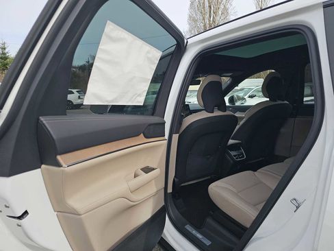 New 2026 Volvo EX90 Ultra image 18