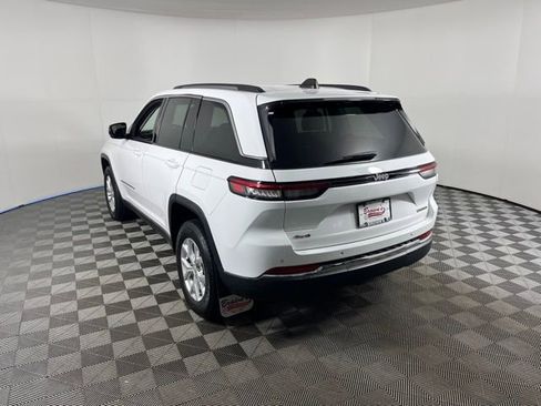 Used 2023 Jeep Grand Cherokee Limited image 5