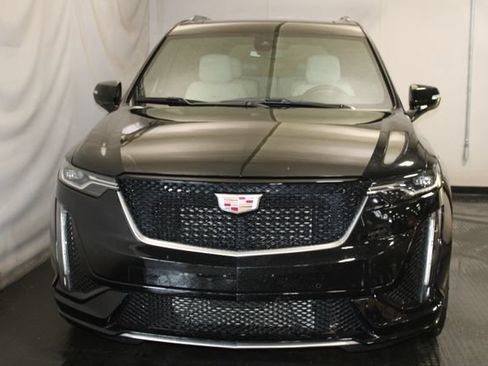 Used 2024 Cadillac XT6 Sport AWD/4WD image 3
