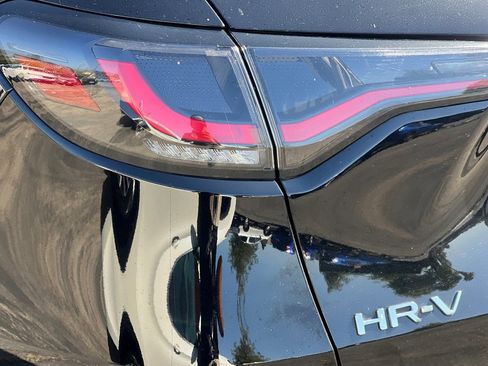 Used 2024 Honda HR-V LX image 33