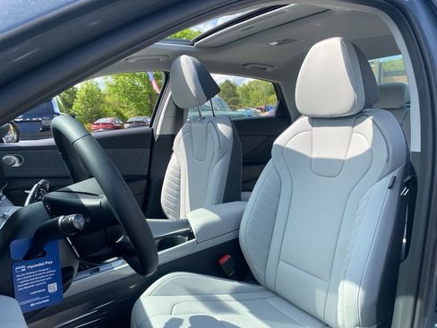 New 2026 Hyundai Elantra Limited FWD image 22