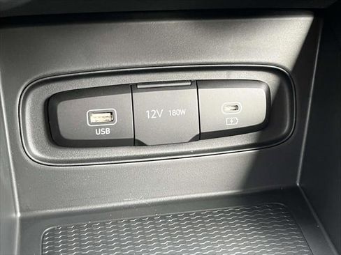 New 2025 Hyundai Venue SE image 10