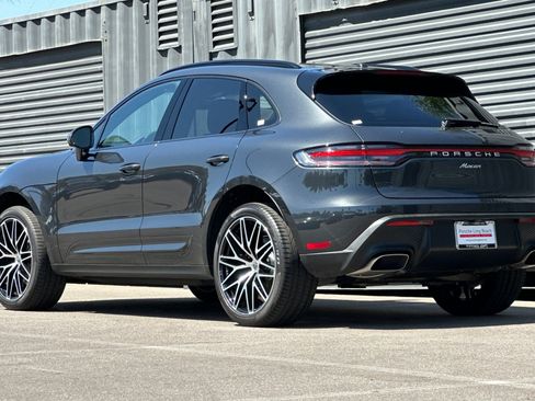 Used 2026 Porsche Macan AWD/4WD image 3