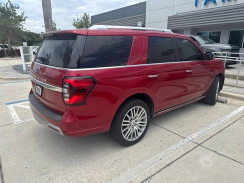 Used 2022 Ford Expedition Platinum RWD image 4