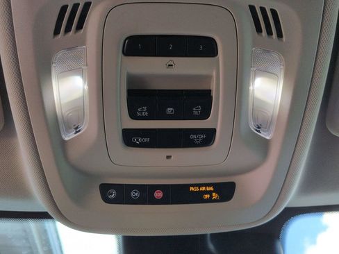 Used 2021 Buick Envision Essence w/ Technology Package I AWD/4WD image 20