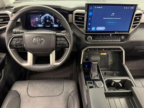 Used 2024 Toyota Tundra Limited AWD/4WD image 23