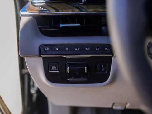 Used 2023 Cadillac Escalade Sport Platinum image 15