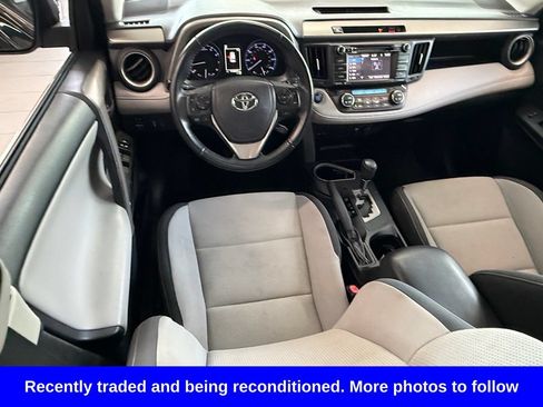 Used 2018 Toyota RAV4 XLE FWD image 12