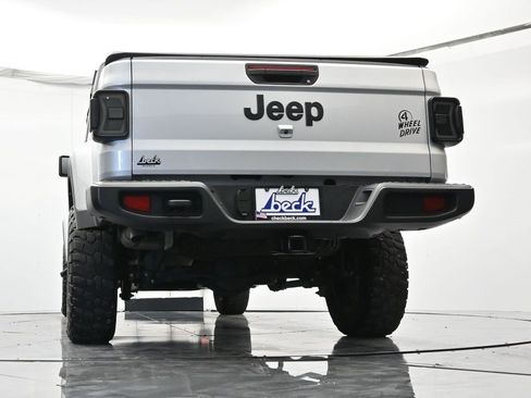 Used 2022 Jeep Gladiator Willys image 40