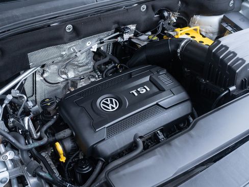 Used 2023 Volkswagen Atlas SE w/ Panoramic Sunroof Package image 9