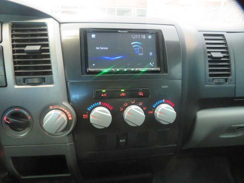 Used 2012 Toyota Tundra 4x4 Double Cab w/ Tow Pkg image 39