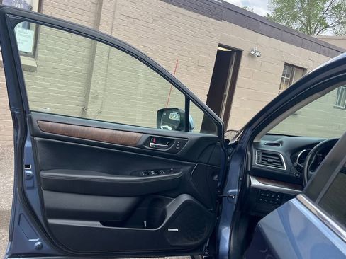 Used 2017 Subaru Outback 2.5i Limited image 10