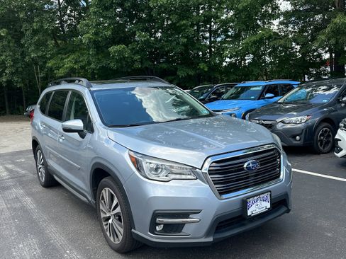 Used 2020 Subaru Ascent Limited w/ Technology Package AWD/4WD image 3