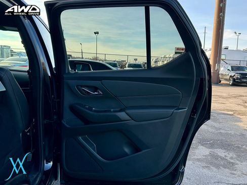 Used 2022 Chevrolet Traverse Premier w/ LPO, Floor Liner Package AWD/4WD image 25