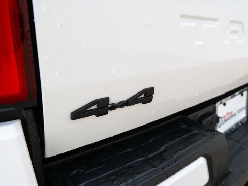 Used 2024 Toyota Tacoma TRD Off-Road image 16