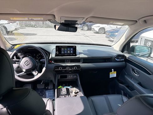 Used 2025 Honda Pilot EX-L image 7