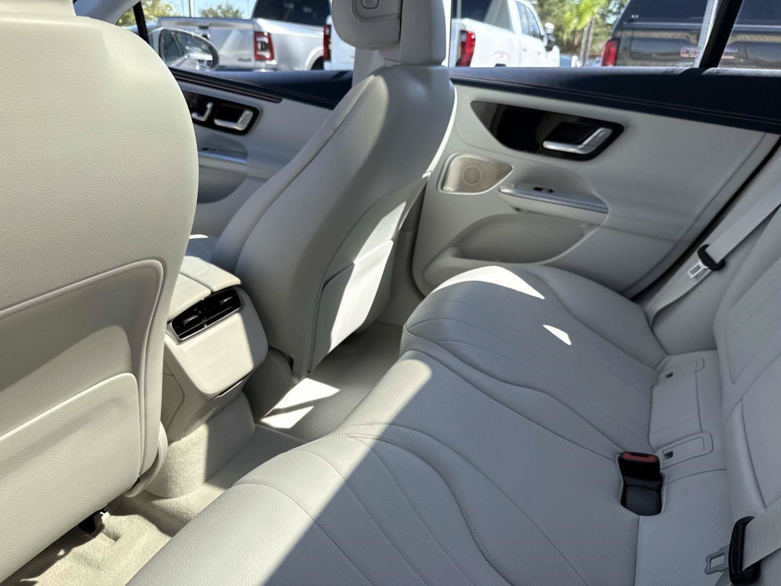 Used 2023 Mercedes-Benz EQE 500 4MATIC Sedan image 14