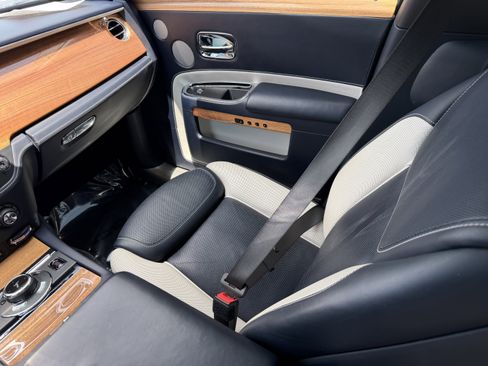 Used 2019 Rolls-Royce Ghost RWD image 19