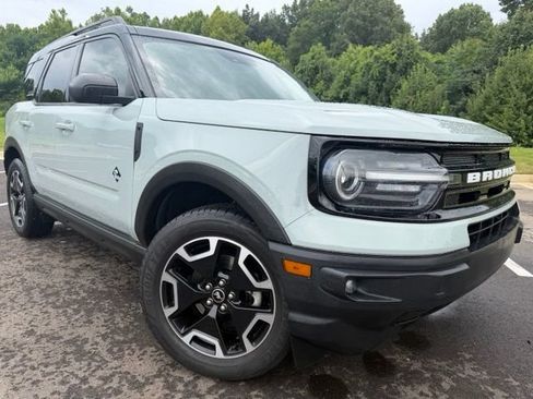 Used 2021 Ford Bronco Sport Outer Banks w/ Outer Banks Package AWD/4WD image 2