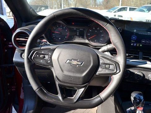 Used 2024 Chevrolet Trax RS image 19