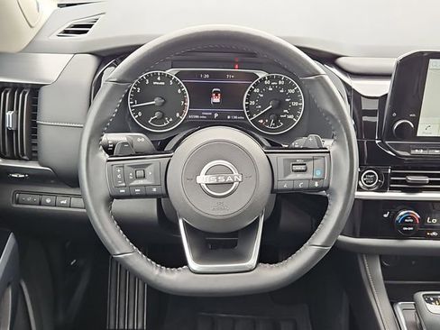 Used 2023 Nissan Pathfinder SL w/ SL Premium Package FWD image 28